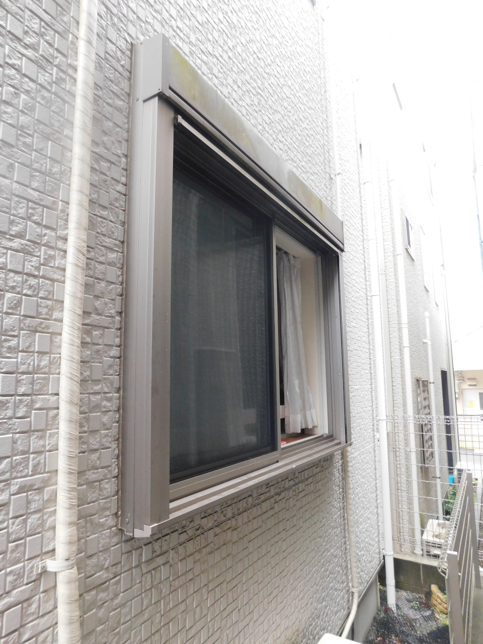 雨戸シャッターの外側に防犯柵をつけたい